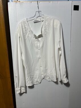 Claudia Richard Cream Embroidered V-Neck Button Front Blouse